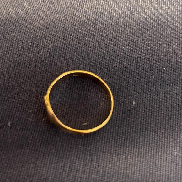 14K Gold Signet Ring, Script Initial “L” with Diamond Cut on Face and Sides - Picture 3 of 7